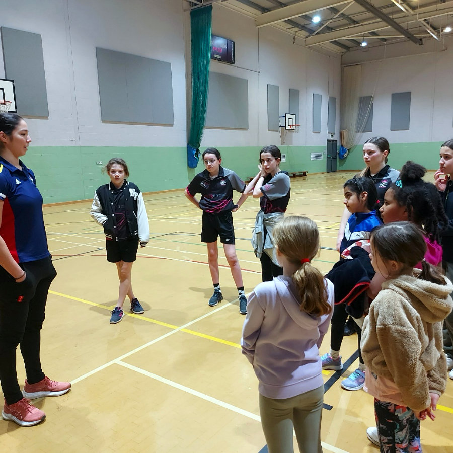 Masterclass with Emma Jones (South East Stars, Oval Invincibles and Trent Rockets).
